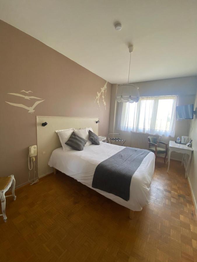 Logis L'Auberge Du Gros Silly-sur-Nied Ngoại thất bức ảnh