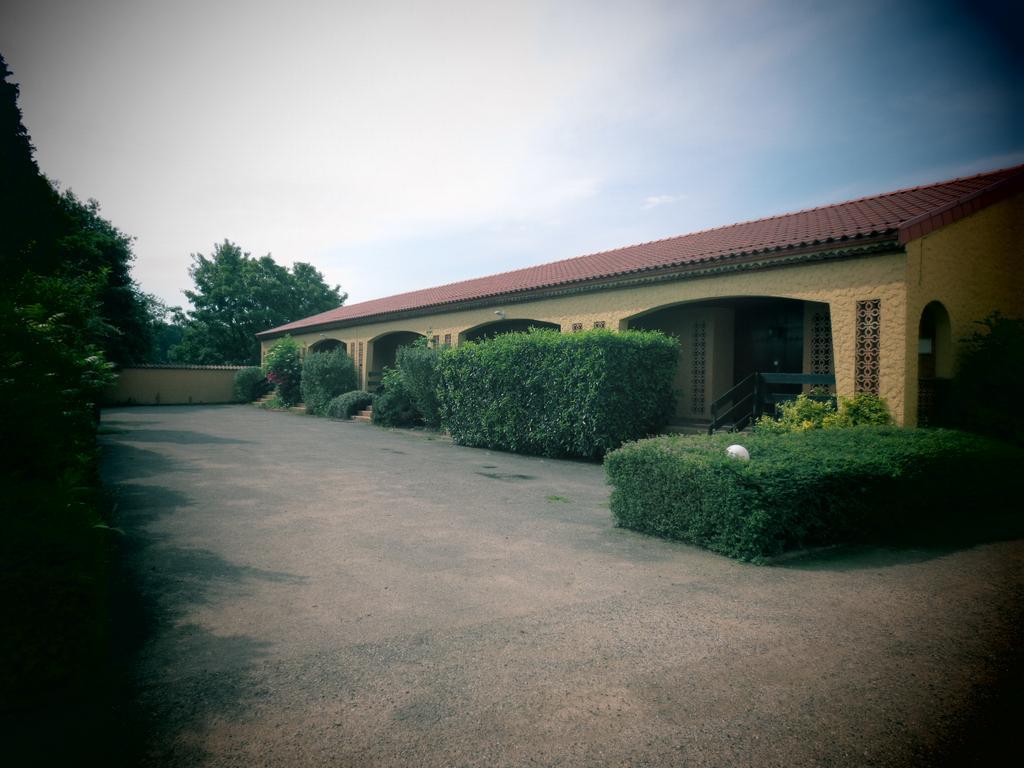 Logis L'Auberge Du Gros Silly-sur-Nied Ngoại thất bức ảnh
