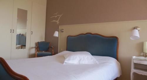 Logis L'Auberge Du Gros Silly-sur-Nied Ngoại thất bức ảnh